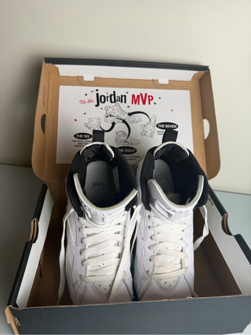 Boys Sz 5.5 Jordan MVP White and Black High-Top Sneakers